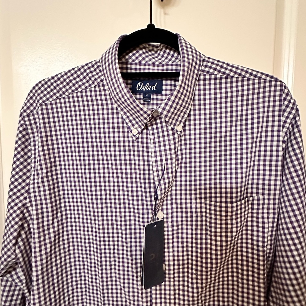 Oxford Mens dress shirt NWT.  Medium